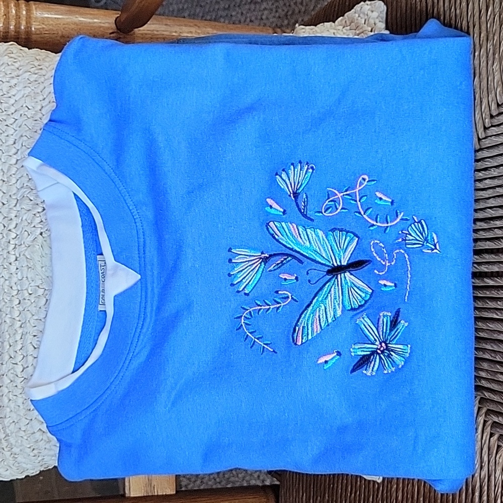 Gold coast butterfly blue/white sweatshirt, size L